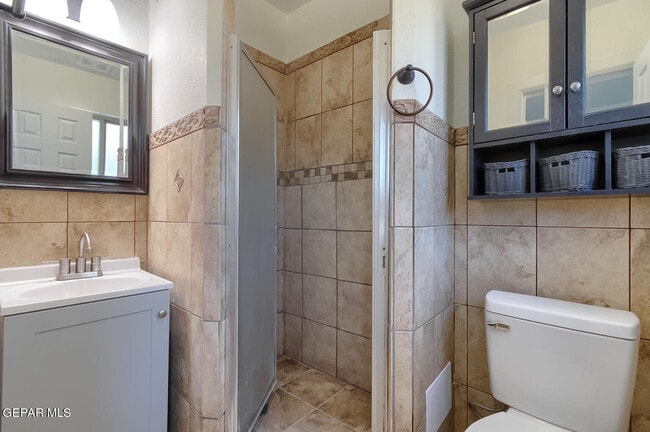 Building Photo - 10000 Jamaica St