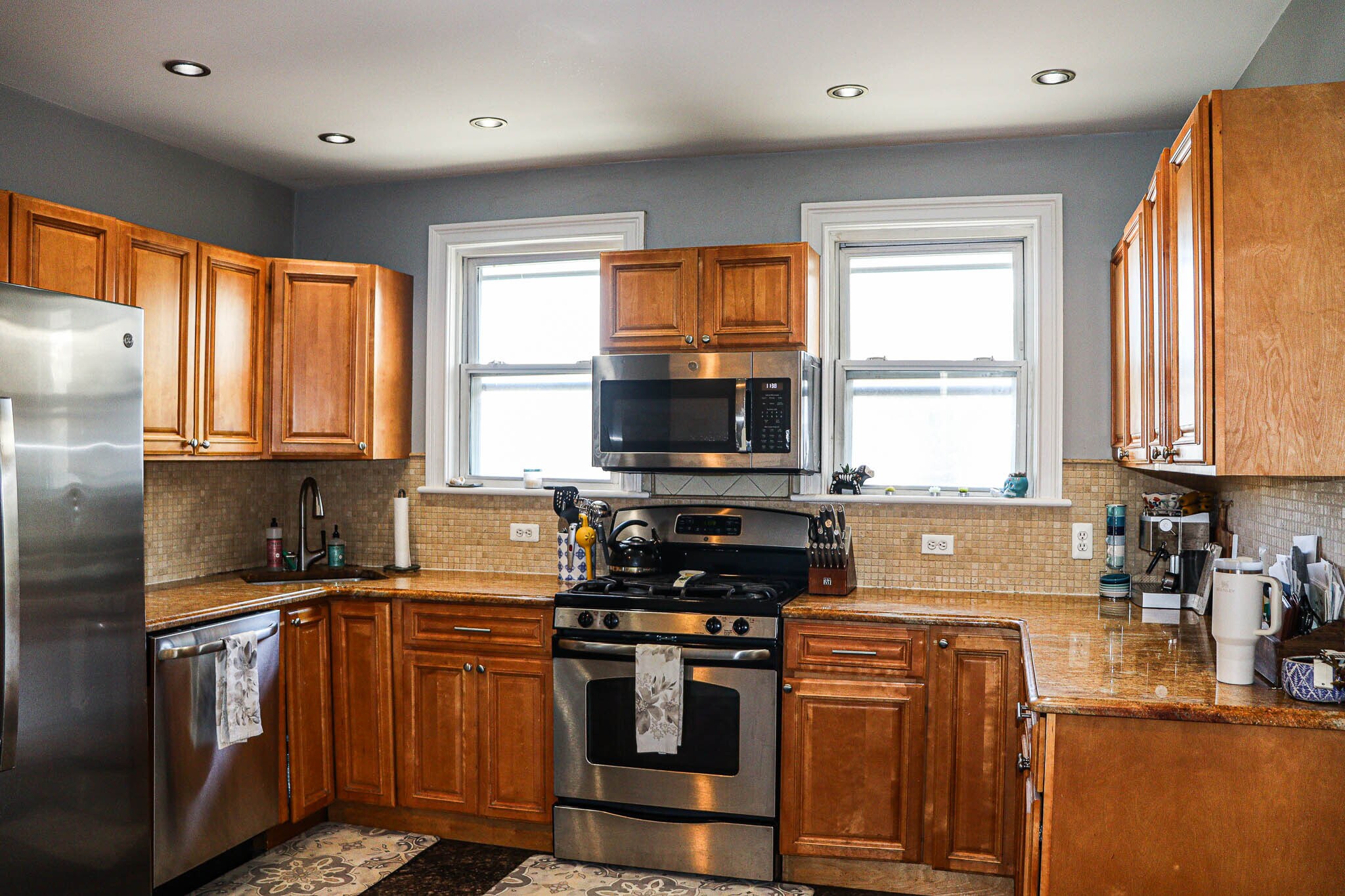 Building Photo - 36 Lancaster St