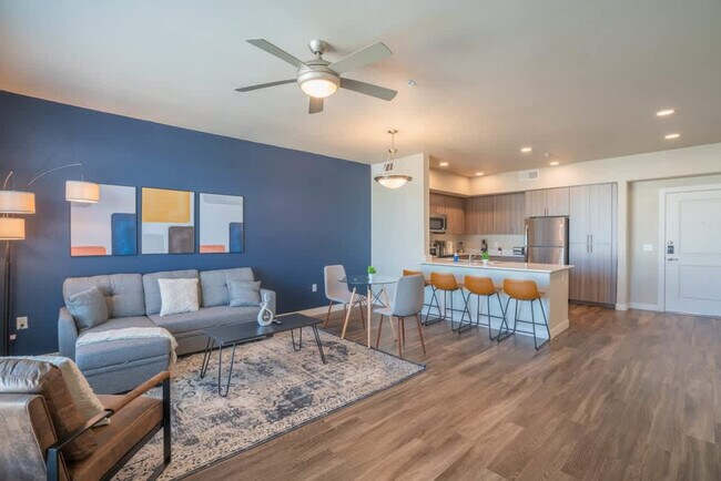 Building Photo - 1890 S Country Club Way