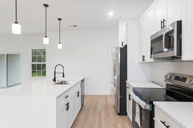 Building Photo - 15775 SW 46th Cir