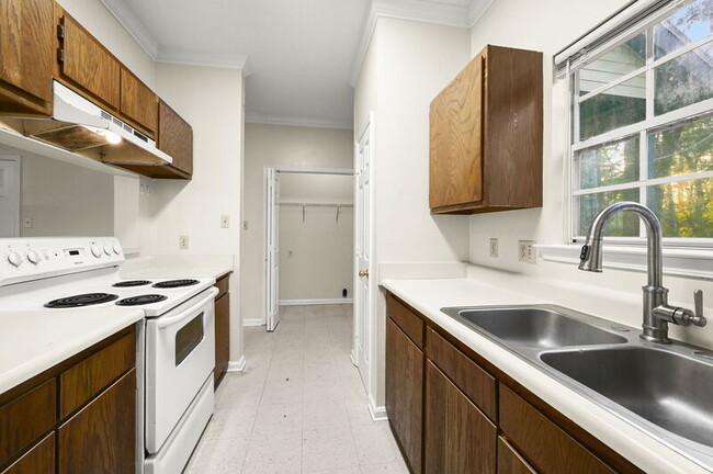 Building Photo - 5379 Rosedown Ct