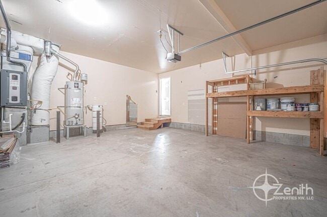 Building Photo - 12602 NE 26th St