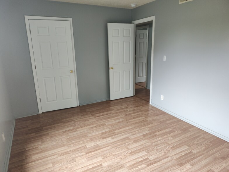 Building Photo - 14 N Ritchie Ave