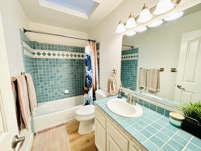 Building Photo - BEAUTIFUL 5 BED/3 BATH HOME IN THE HIDDEN HILLS SUBDIVISION