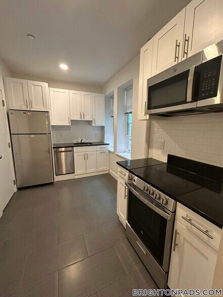 Building Photo - 123 Sutherland Rd
