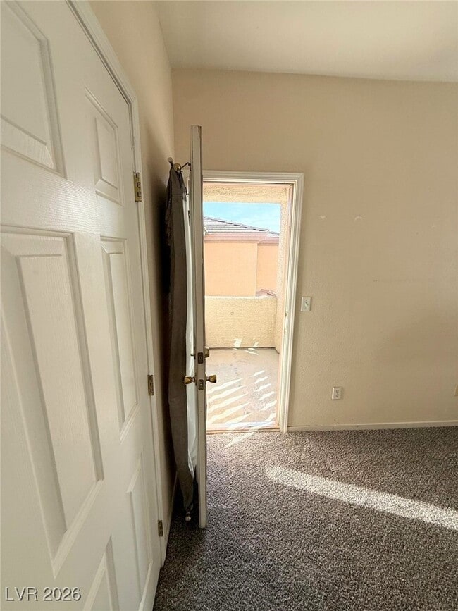 Building Photo - 664 Solitude Point Ave