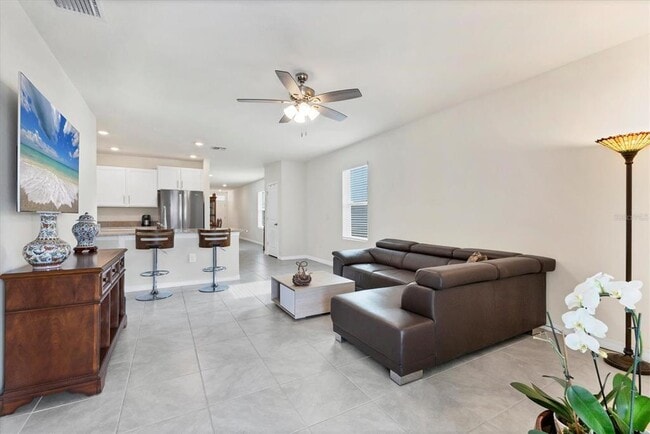 Building Photo - 3293 Hilltop Cir