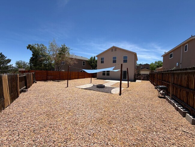 Building Photo - 3 Bedroom Home Near Unser Blvd NW & Ladera Dr NW!