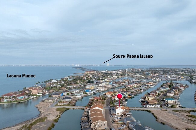 Building Photo - 1313 Harbor Island Dr