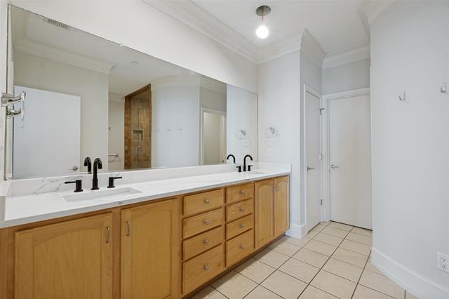 Building Photo - 4312 McKinney Ave
