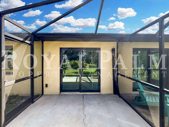 Building Photo - Cozy Up Long-Term & Leaf It All Behind – 3BR/2BA Duplex + Garage & The Favorite Perk: Screened. L...