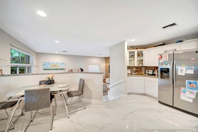 Building Photo - 10880 NW 58th Terrace