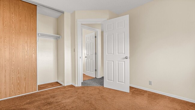 Building Photo - 3 Bedroom Home