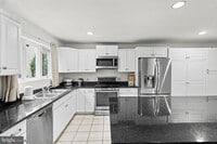 Building Photo - 1135 N Orianna St