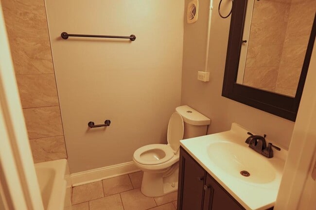 Building Photo - 12544 Fairview Ave