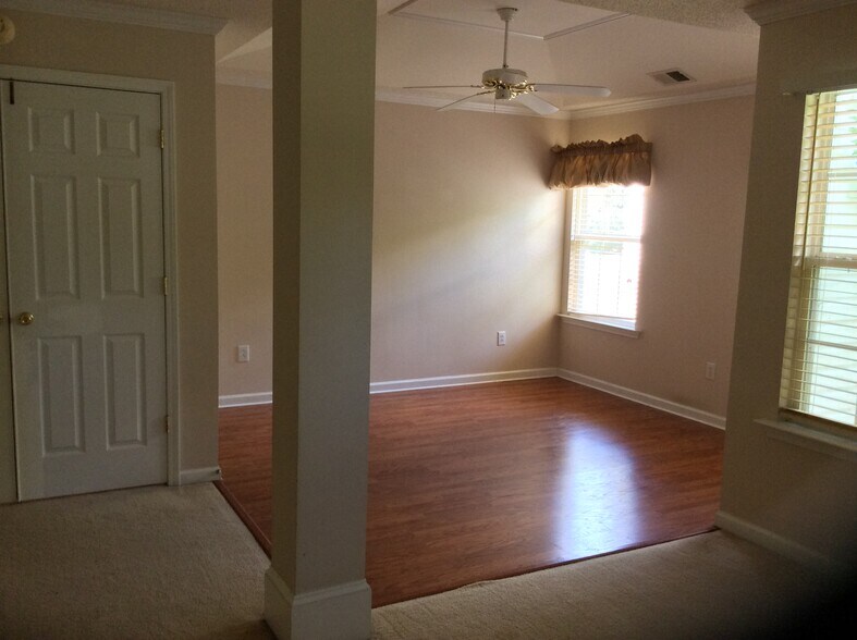 Master sitting area - 424 W Abington Way