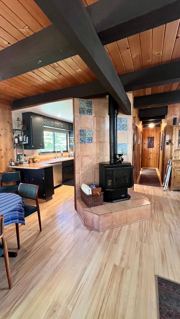 Building Photo - Donner Lake Cabin - Ski Lease