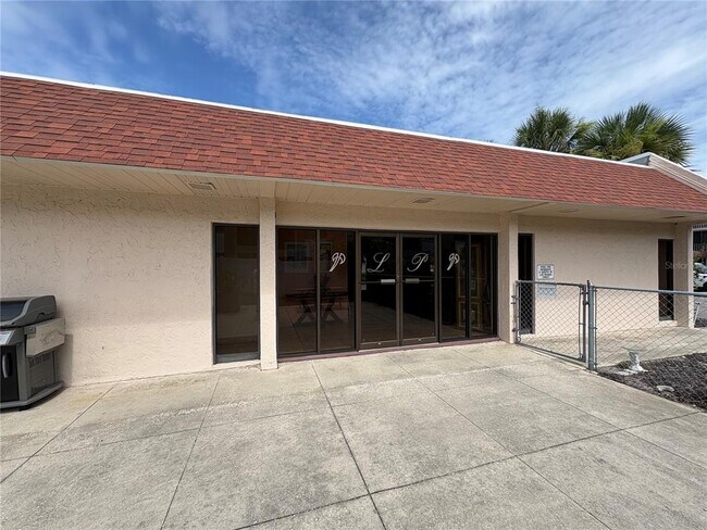 Building Photo - 519 Albee Farm Rd