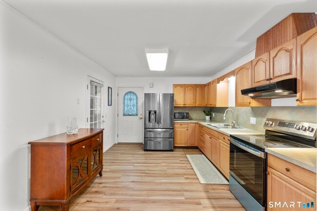 Building Photo - 125 Birchwood Dr