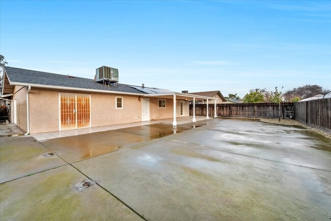 Building Photo - 1488 Indianapolis Ave