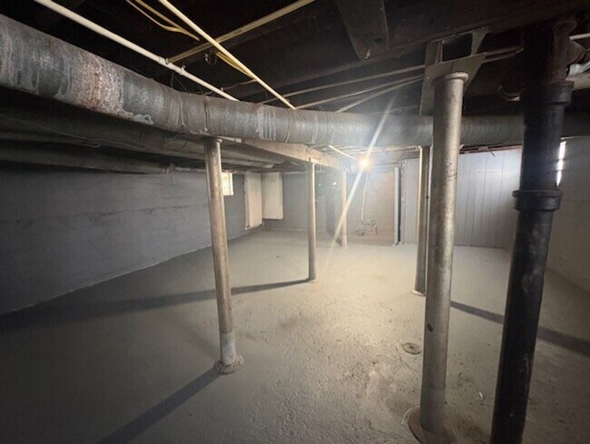 Building Photo - 3973-3975 E 123rd St Cleveland Oh 44105 MFH2 .T2