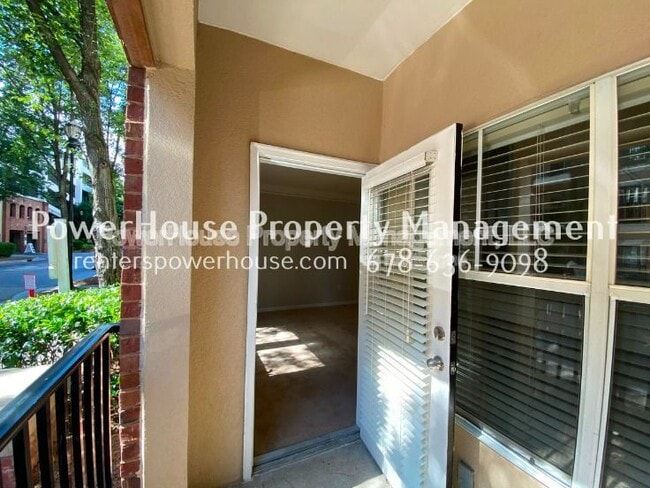 Building Photo - 1850 Cotillion Dr