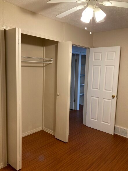 Building Photo - 671 Bell Ave