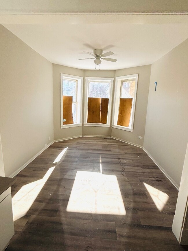 Building Photo - 3424 W 12th Pl