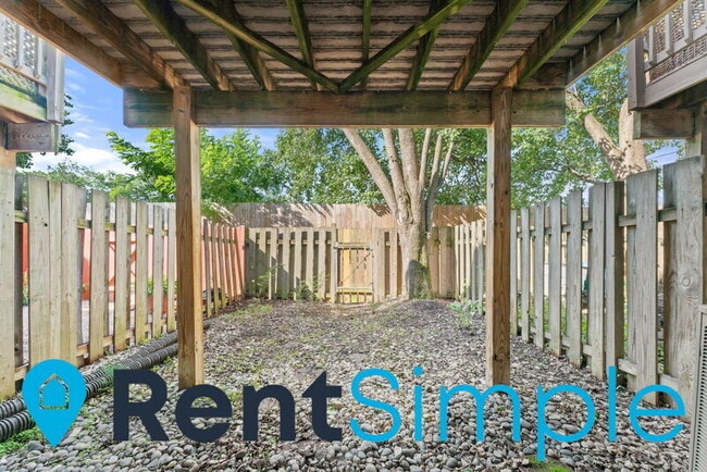 Building Photo - 3013 Colonial Springs Ct