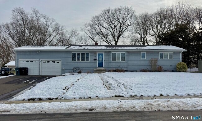 Building Photo - 96 Cornflower Dr