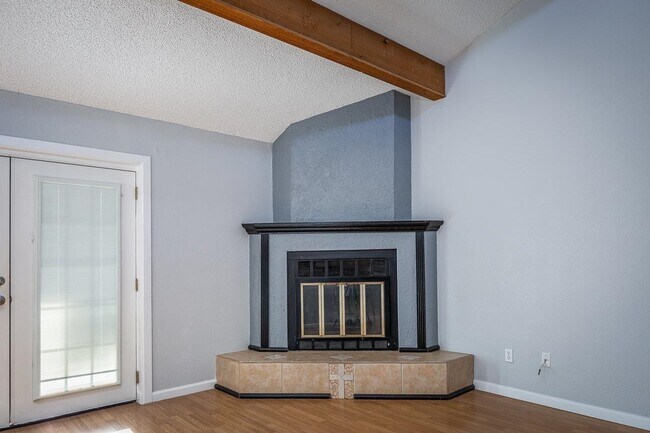 Building Photo - 210 Warbonnet Trail