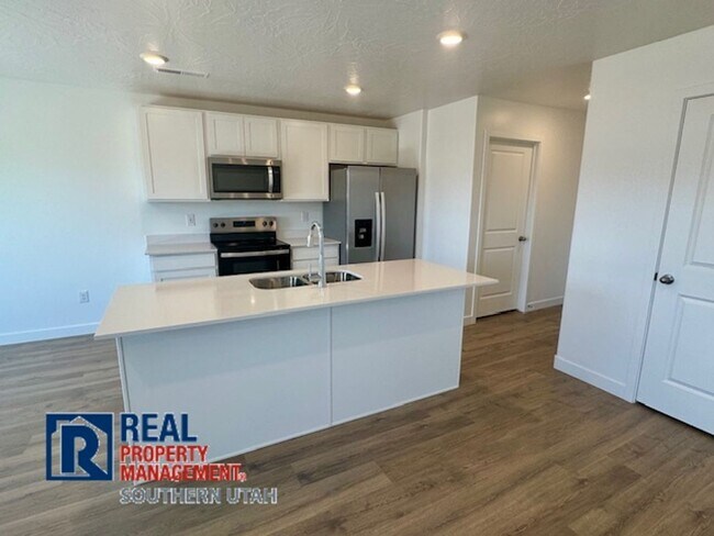 Building Photo - Long Valley Townhome with all the Amenities