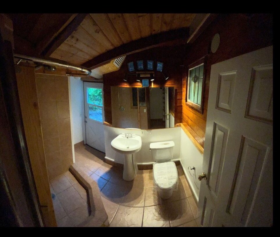 second bathroom - 1417 Old Topanga Canyon Rd