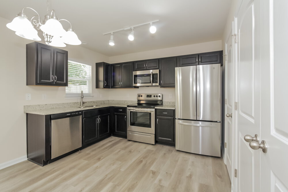 Building Photo - 7810 Shadow Lawn Rd