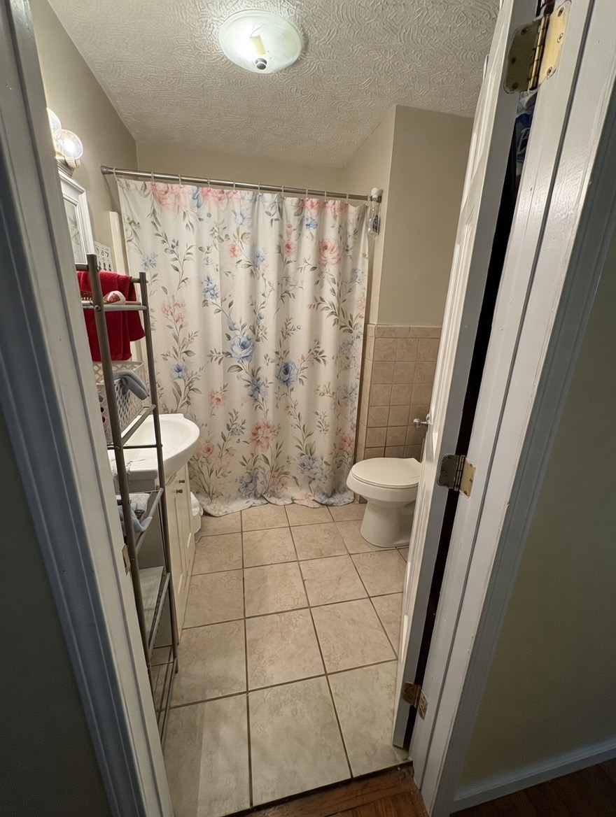Bathroom 1 - 3017 Fernleaf Dr