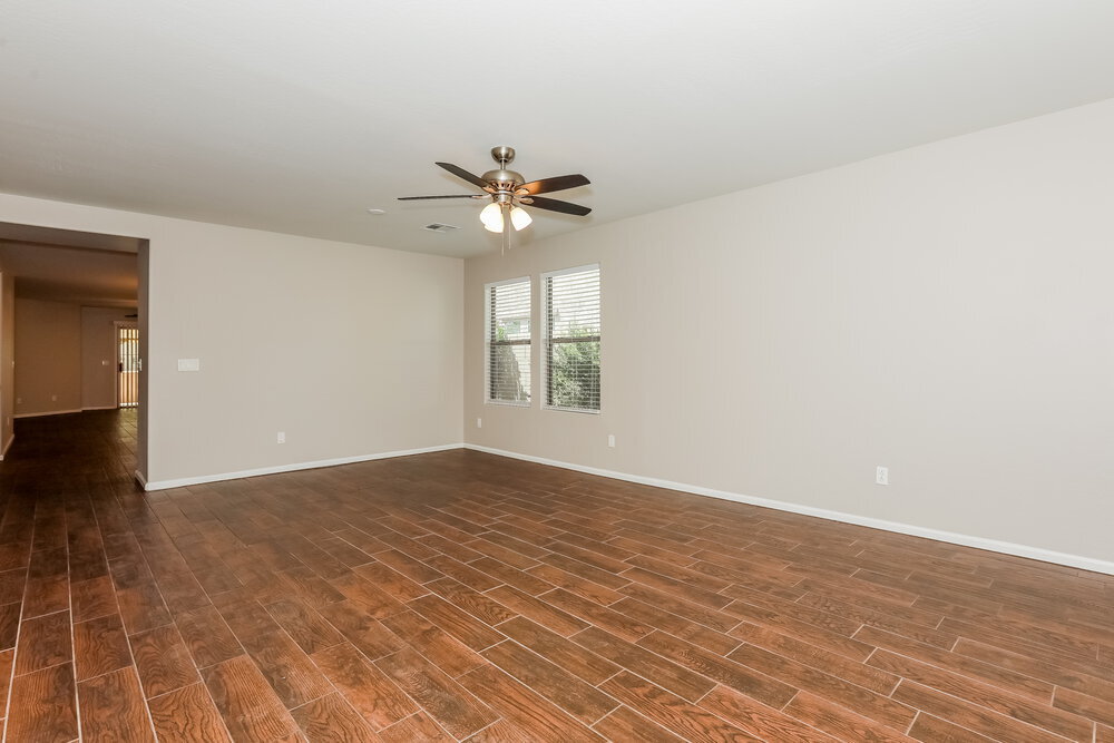 Building Photo - 1084 S Olympic Dr