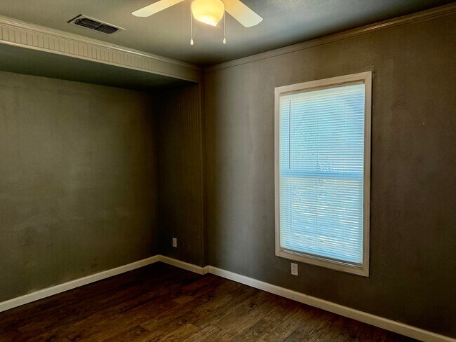 Building Photo - 4818 36th St