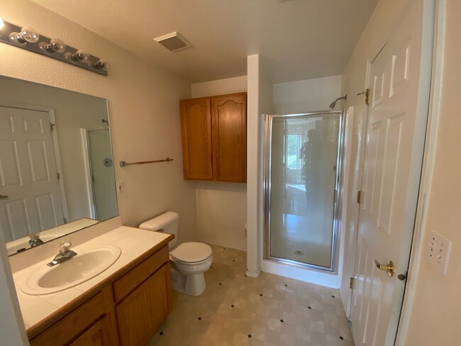 Building Photo - 3890 Strawberry Field Grove