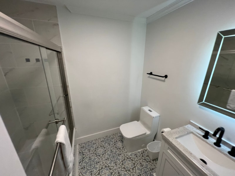 Building Photo - 407 71st Ave N