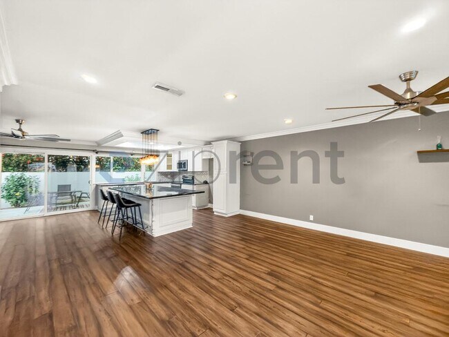 Building Photo - 8162 Havasu Cir