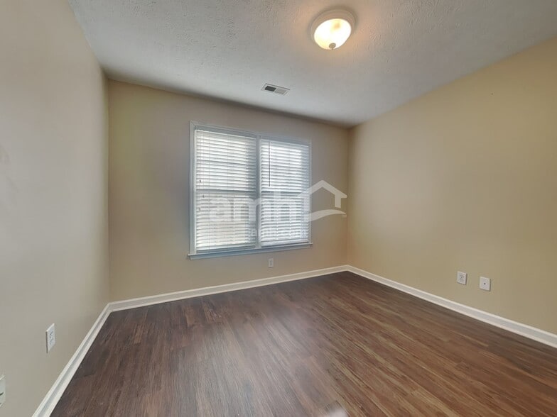 Building Photo - 1054 Garrison Ridge Blvd