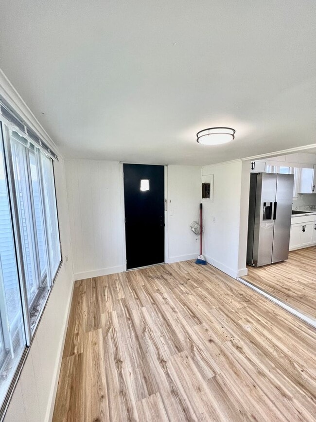 Building Photo - 4 Bedroom House in New Haven