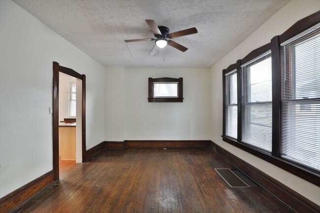 Building Photo - Incredible 6 Bedroom Home OSU Campus – Renovated, Spacious, and Move-In Ready!