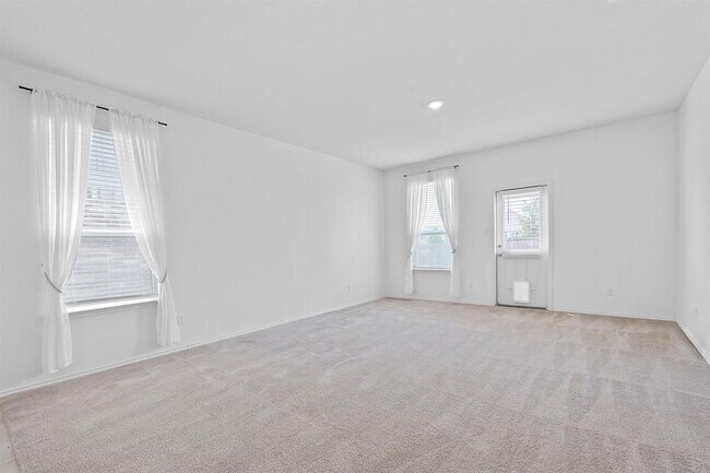 Building Photo - 146 Grace Lilly Dr