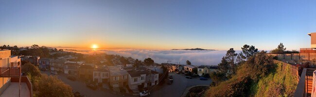 Building Photo - 3BR/2BA | Unobstructed Panoramic Views | Live Above the Fog | Intentional Living