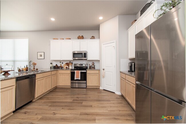 Building Photo - 2161 Meridian Lp