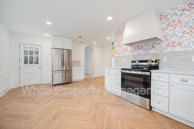 Building Photo - 3612 E Brief Rd