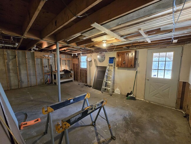 Building Photo - 38 Johnson Ln