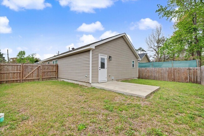 Building Photo - 28 Sudai St