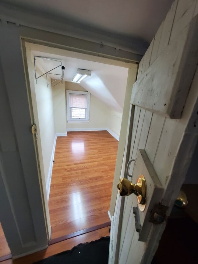 Building Photo - 38 Division St